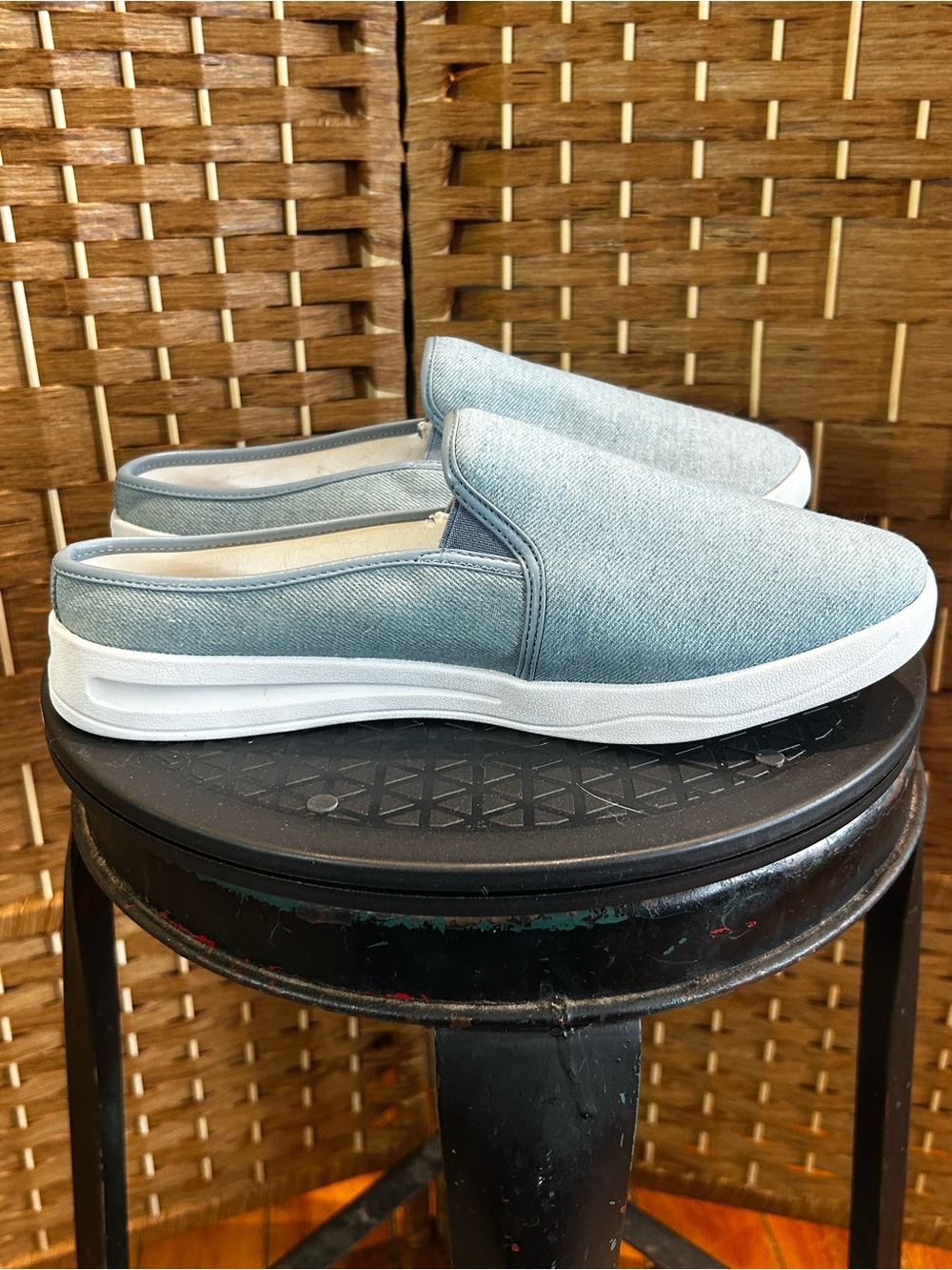 Comfortview Camellia Blue Canvas Slip On Sneakers Size 9WW Wide Width NWOT